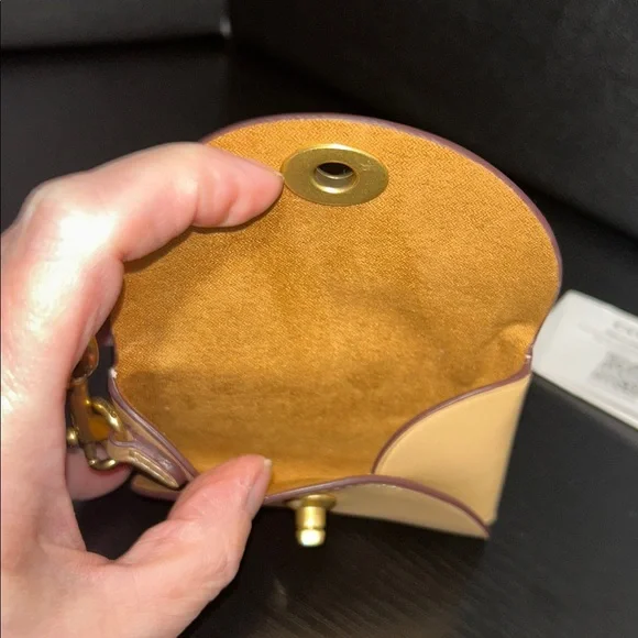 Card wristlet - Picture 3 of 3